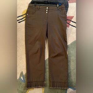 Madeleine women's Ruffle Ankle pants/jeans, Size 10